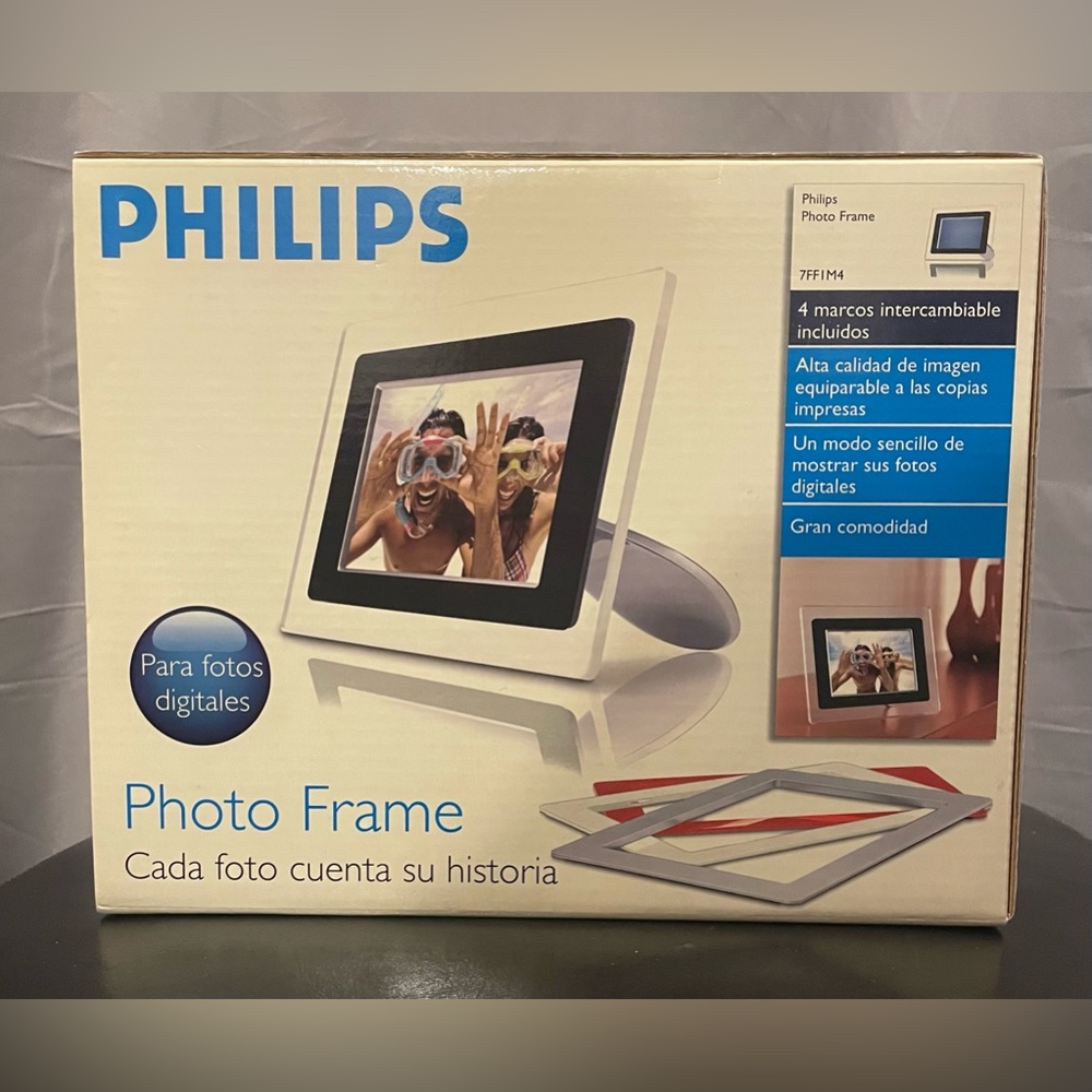 Phillips Digital Photo Frame. NWT.